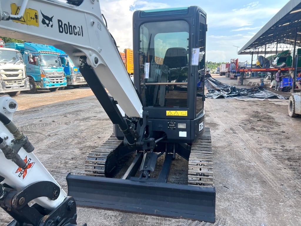 Bobcat E35 ชุดจดจำหน่าย ปี 2561 ทำงาน 681 ชม. #รถแมคโคร 3 ตัน #LEK1029 Bobcat E35 ชุดจดจำหน่าย ปี 2561 ทำงาน 681 ชม. #รถแมคโคร 3 ตัน #LEK1029