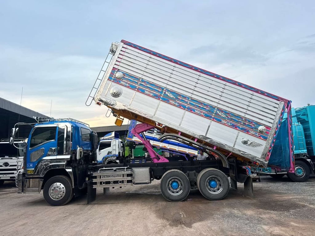 ISUZU FXZ 360 ปี66 ไมล์ 139,000 Km. #10ล้อพ่วงแม่-ลูก กระบะอลูมิเนียม #LEK1037-1085 ISUZU FXZ 360 ปี66 ไมล์ 139,000 Km. #10ล้อพ่วงแม่-ลูก กระบะอลูมิเนียม #LEK1037-1085