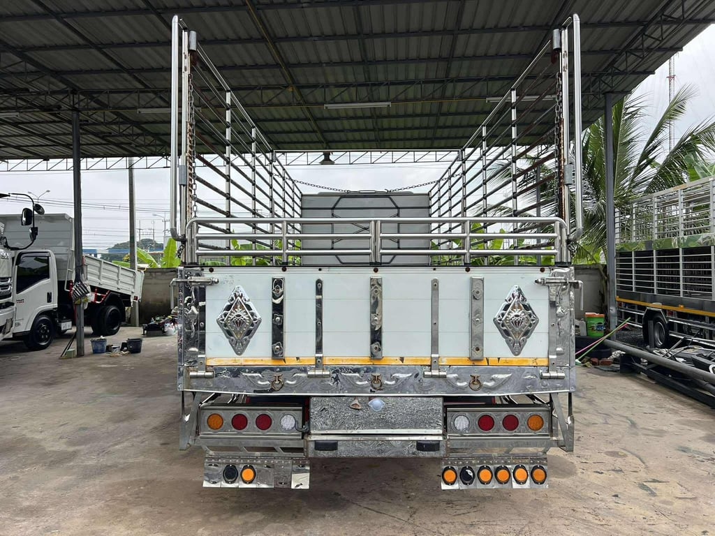 HINO FC9J 175HP ปี64 ไมล์306,000 km. #6ล้อล่องกระบะอลูมิเนียม #LEK635 HINO FC9J 175HP ปี64 ไมล์306,000 km. #6ล้อล่องกระบะอลูมิเนียม #LEK635