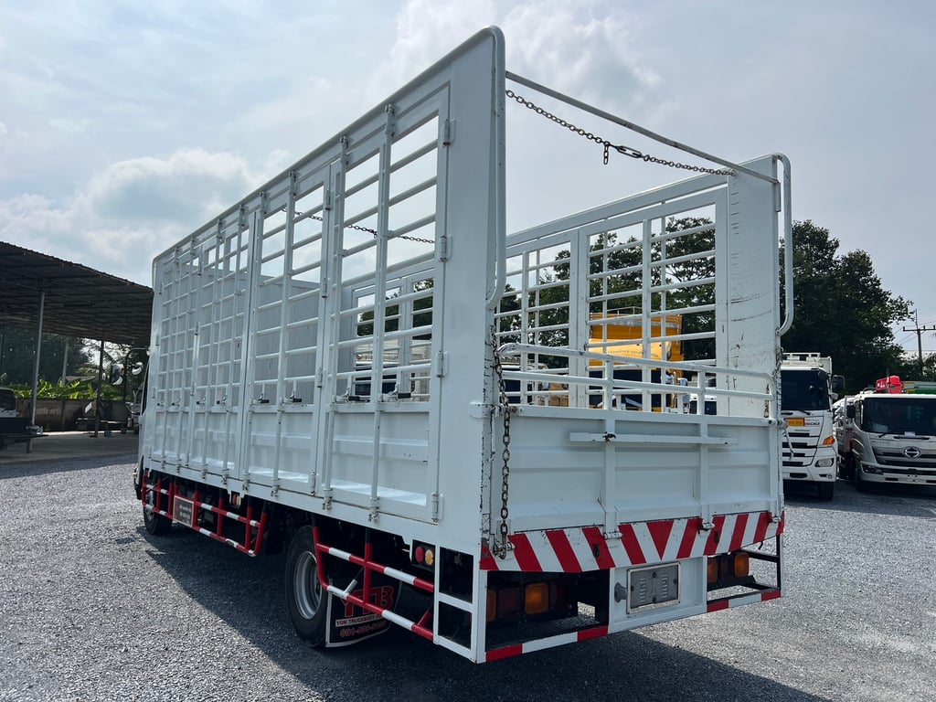 ISUZU FRR 210 HP ปี66 ไมล์ 27,000 KM. #6ล้อคอกเหล็กแผงสูง เปิดได้รอบด้าน #LEK 1072 ISUZU FRR 210 HP ปี66 ไมล์ 27,000 KM. #6ล้อคอกเหล็กแผงสูง เปิดได้รอบด้าน #LEK 1072