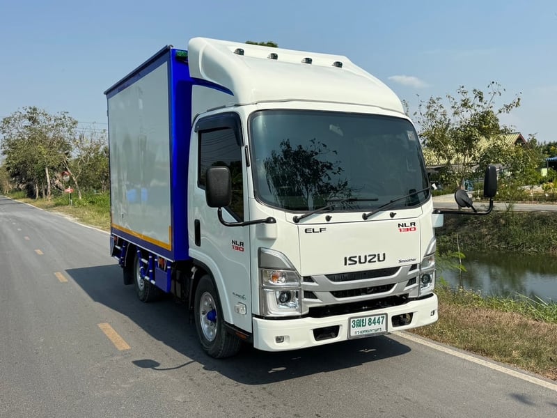  ISUZU NLR 130 HP  ปี 2566 ไมล์ 33,000 km #ตู้แห้ง 2 บาน BBC #N.28