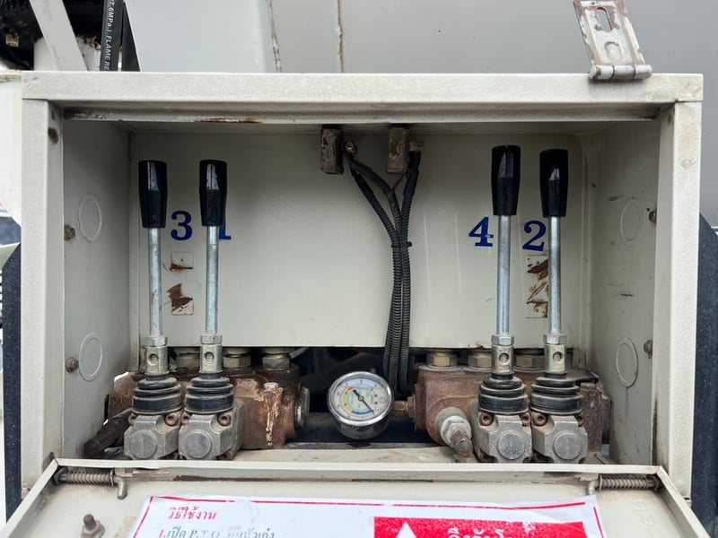 ISUZU FXZ 360 ปี 66 รถไซโลอาหารสัตว์ 4ช่อง#LEK805