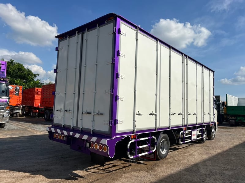 HINO FC9J 210 HP ปี 66 ไมล์แท้ 130,000 KM. #ตู้10 บาน #LEK1025 HINO FC9J 210 HP ปี 66 ไมล์แท้ 130,000 KM. #ตู้10 บาน #LEK1025