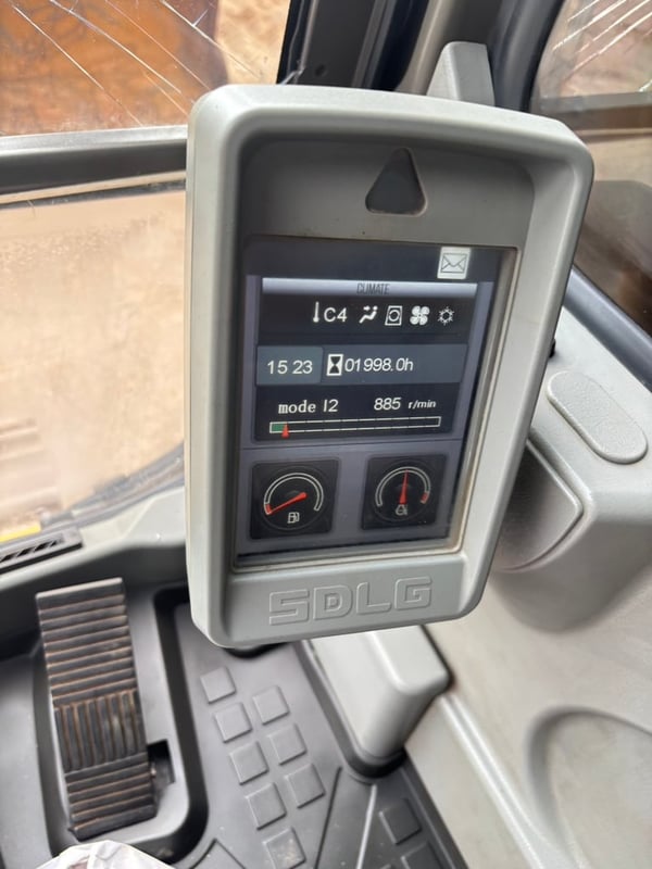 แม็คโคร SDLG e6205f ขนาด21ตัน  ไมล์ 1,992pm.ปี 68 #LEK1032