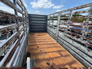 กระบะเหล็กยกลงจาก Isuzu 300 (ไม่ดั้ม) #L21