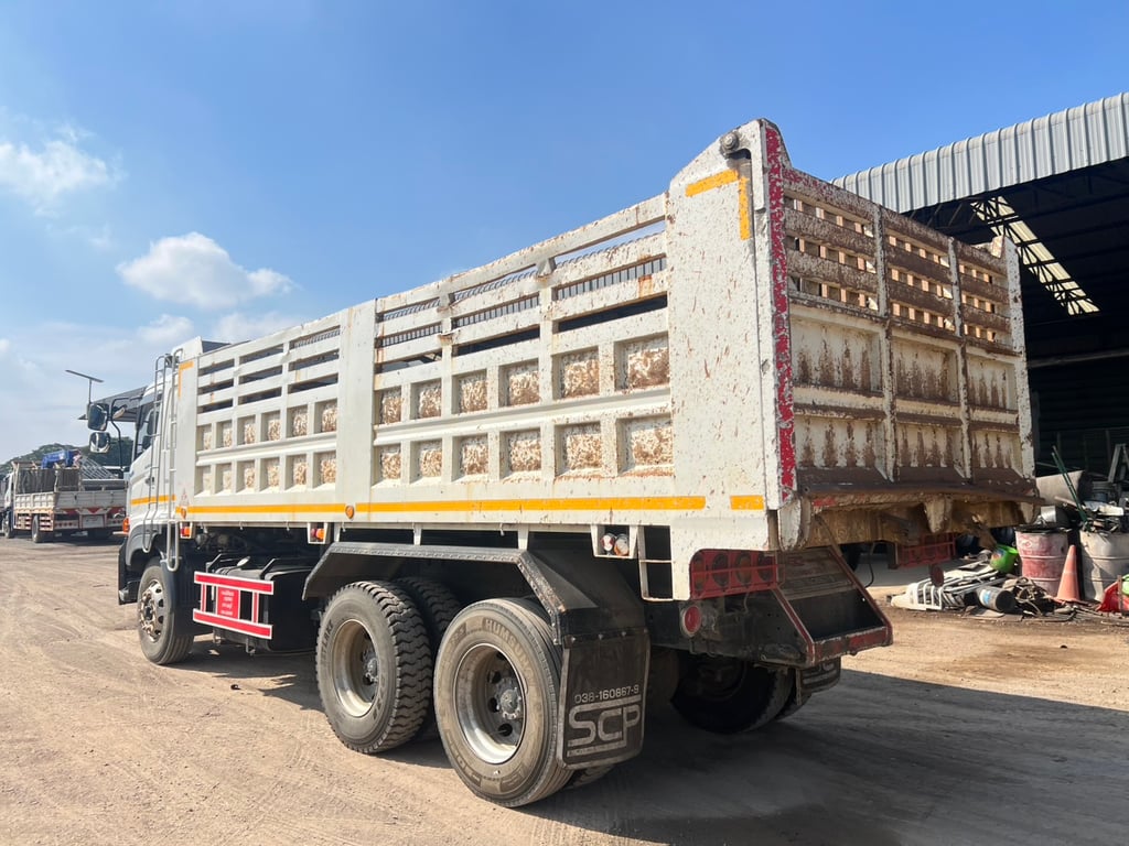 HINO FM1A 344 HP ปี 66 ไมล์ 39,991 km. HINO FM1A 344 HP ปี 66 ไมล์ 39,991 km.