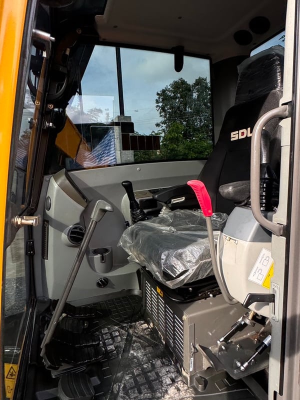 SDLG 635F ปี 66 #แม็คโครเล็ก 3.5 ตัน #LEK1031 SDLG 635F ปี 66 #แม็คโครเล็ก 3.5 ตัน #LEK1031