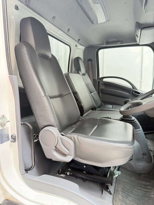 ISUZU FRR210 HP ตู้ 10 บานปี 66 ไมล์ 8000 KM.#ตู้10 บาน ตู้ยาว 6.50 ม.