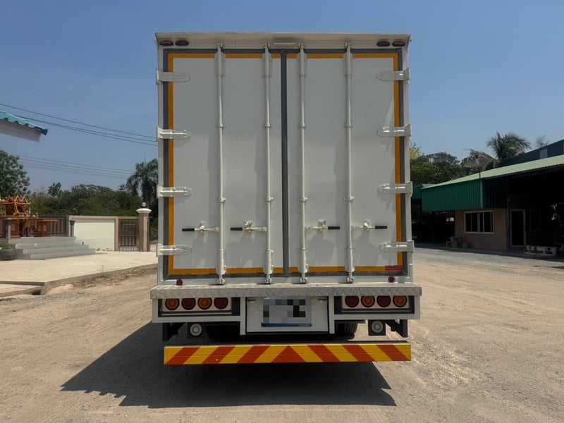  ISUZU FRR 210 HP ปี 2567 ไมล์ 15,570 กม. #6ล้อ ตู้10 บาน #LEK N43