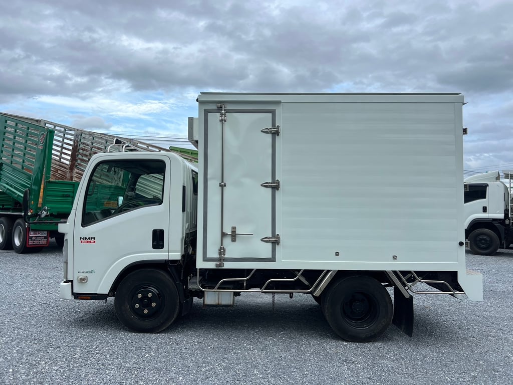 ISUZU NMR130 ปี62 ไมล์น้อย 144,000 #6ล้อห้องเย็น #LEK864 ISUZU NMR130 ปี62 ไมล์น้อย 144,000 #6ล้อห้องเย็น #LEK864