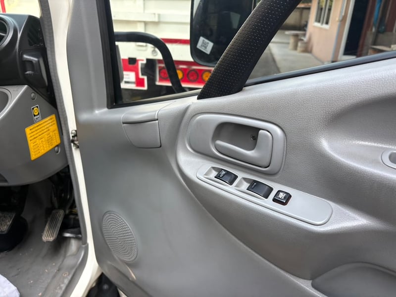 HINO XZU 150 HP ปี 67  ไมล์ 177,000km. # 6 ล้อเล็ก กระบะคอก ยาง 3.50 ม. #LEK 1164 