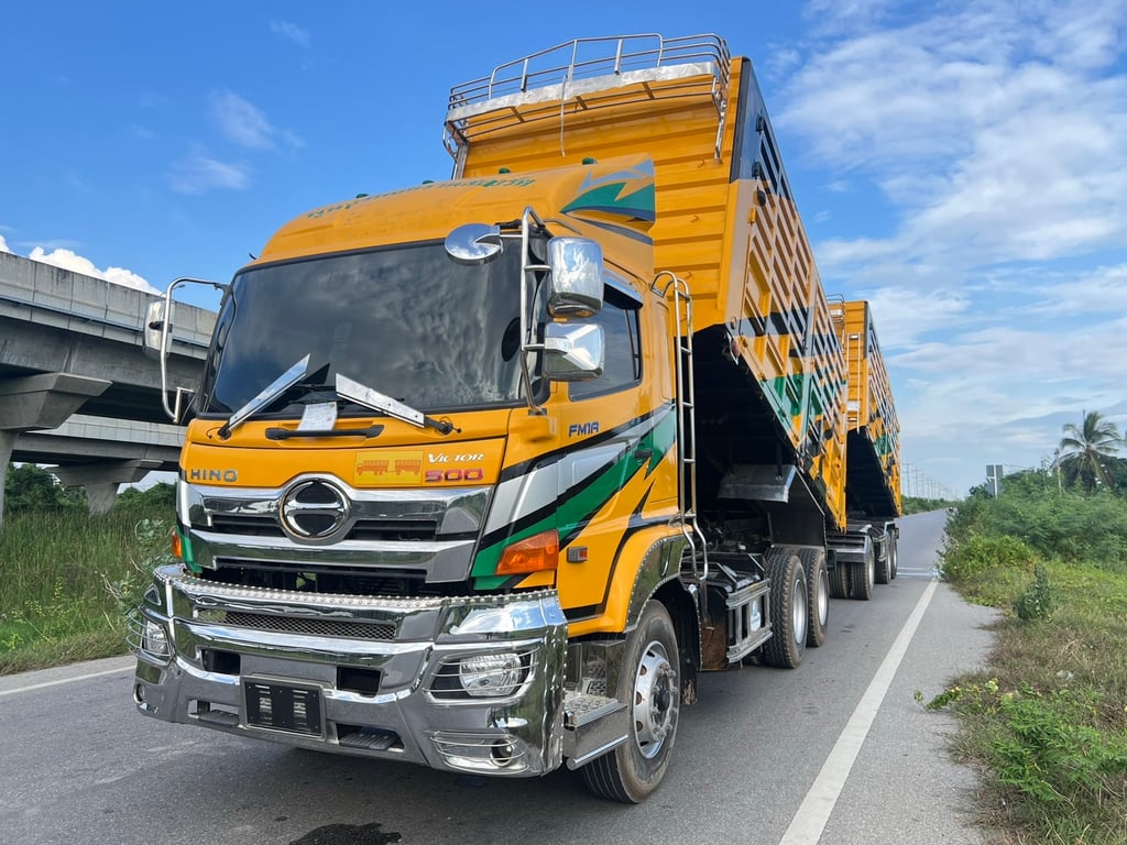 HINO FM1A 344HP ปี 66 ไมล์ 284,400 km. #10ล้อพ่วงเกษตร #LEK939-940 HINO FM1A 344HP ปี 66 ไมล์ 284,400 km. #10ล้อพ่วงเกษตร #LEK939-940