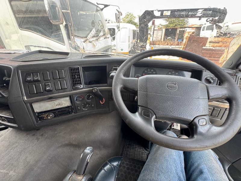  VOLVO FM 440 แรง ปี 2556  #12 ล้อกระบะล่อง  #Lek1207 , 1208