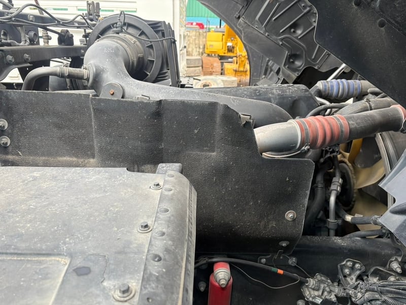 UD เควสเตอร์ 370 ปี59 ไมล์ 638,000km. #หัวลาก UD เควสเตอร์ 370 ปี59 ไมล์ 638,000km. #หัวลาก