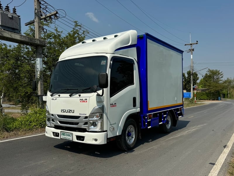 ISUZU NLR 130 HP  ปี 2566 ไมล์ 33,000 km #ตู้แห้ง 2 บาน BBC #N.28