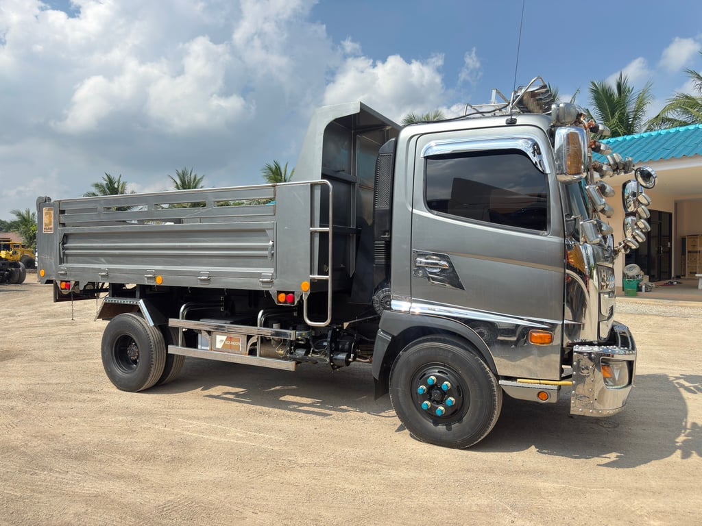 HINO FC9J 210HP ปี65 ไมล์ 23,585km. #6ล้อดั้ม2รั้ว #LEK1038 HINO FC9J 210HP ปี65 ไมล์ 23,585km. #6ล้อดั้ม2รั้ว #LEK1038