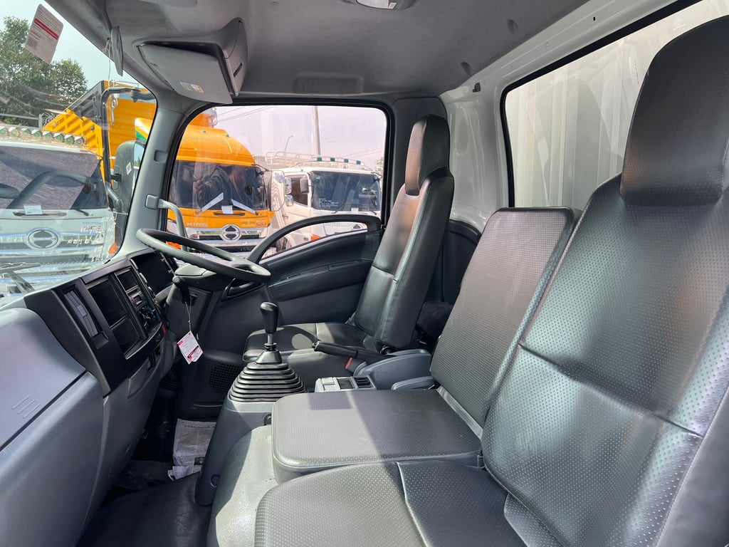 ISUZU FRR 210 HP ปี66 ไมล์ 27,000 KM. #6ล้อคอกเหล็กแผงสูง เปิดได้รอบด้าน #LEK 1072 ISUZU FRR 210 HP ปี66 ไมล์ 27,000 KM. #6ล้อคอกเหล็กแผงสูง เปิดได้รอบด้าน #LEK 1072