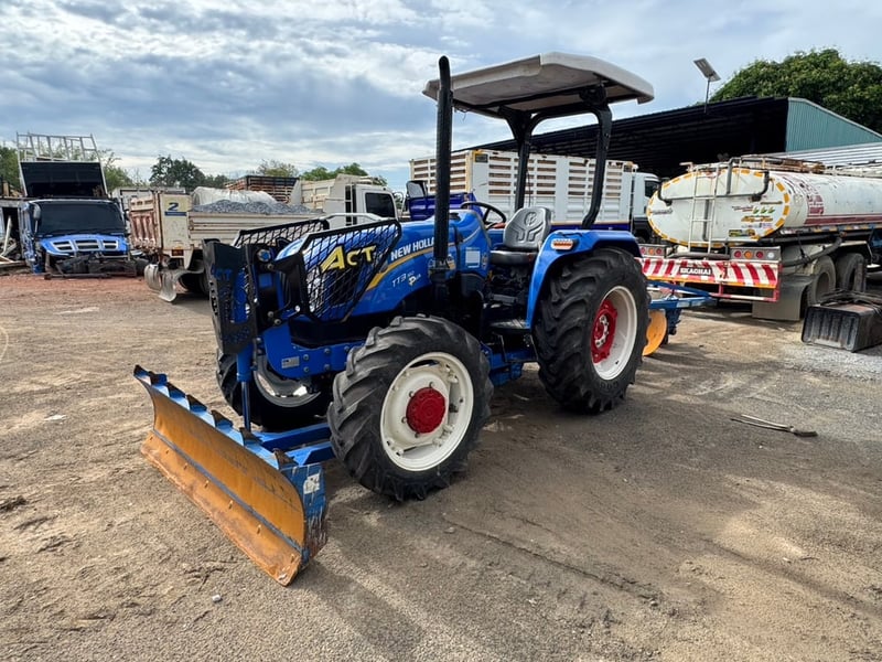 รถแทร็กเตอร์ NEWHOLLAND TT3.50 50แรงม้า ปี 67 ชั่วโมงการทำงานเพียง 671 P.M #LEK N54 รถแทร็กเตอร์ NEWHOLLAND TT3.50 50แรงม้า ปี 67 ชั่วโมงการทำงานเพียง 671 P.M #LEK N54