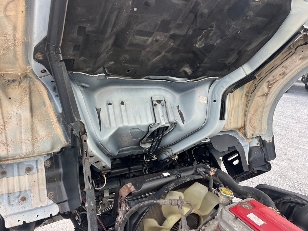 HINO XZU ตู้ทึบ ปี 64 ไมล์เพียง 120,000 กม. #4ล้อตู้ #LEK947 HINO XZU ตู้ทึบ ปี 64 ไมล์เพียง 120,000 กม. #4ล้อตู้ #LEK947