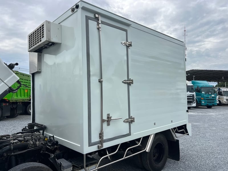 ISUZU NMR130 ปี62 ไมล์น้อย 144,000 #6ล้อห้องเย็น #LEK864 ISUZU NMR130 ปี62 ไมล์น้อย 144,000 #6ล้อห้องเย็น #LEK864