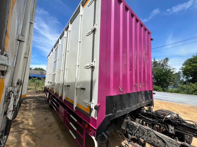 ตู้ 10 บาน ยกลงจาก HINO FC9J ความยาว 6.60 เมตร #LEK-L120