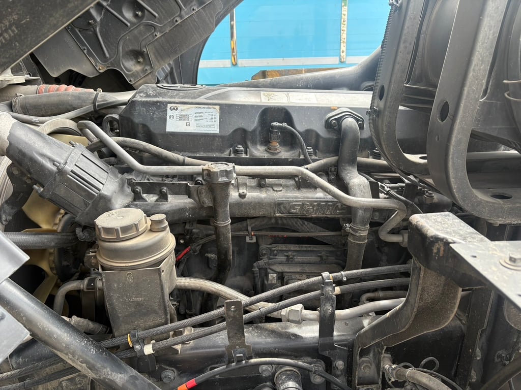 UD เควสเตอร์ 370 ปี59 ไมล์ 638,000km. #หัวลาก UD เควสเตอร์ 370 ปี59 ไมล์ 638,000km. #หัวลาก