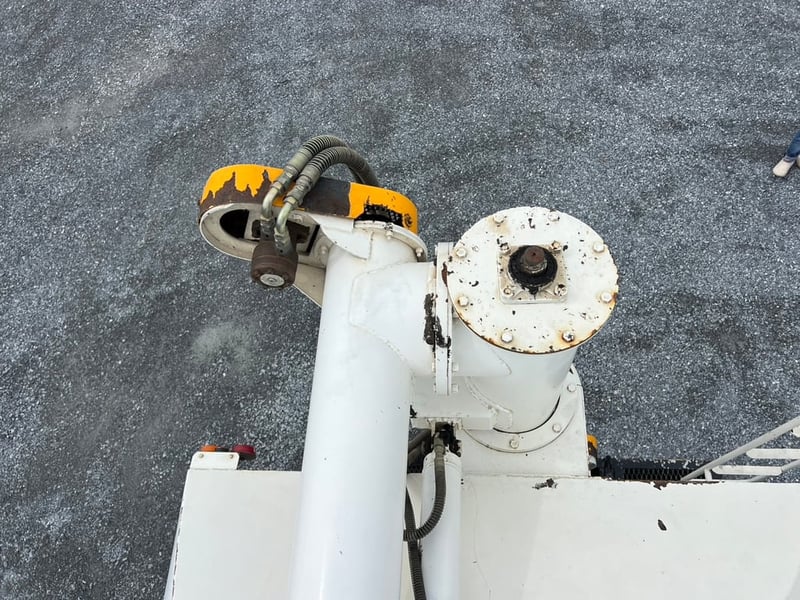 ISUZU FXZ 360 ปี 66 รถไซโลอาหารสัตว์ 4ช่อง#LEK805