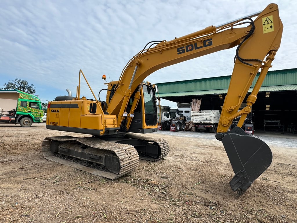 SDLG E6135F ขนาด 12.5 ตัน ชั่วโมงน้อย 1,712 pm. #แม็คโคร #Lek1062 SDLG E6135F ขนาด 12.5 ตัน ชั่วโมงน้อย 1,712 pm. #แม็คโคร #Lek1062