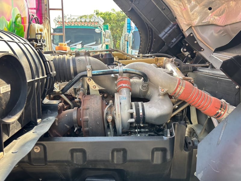 ISUZU FYH 12ล้อแท้ ปี 66 ไมล์ 238,000 km. 