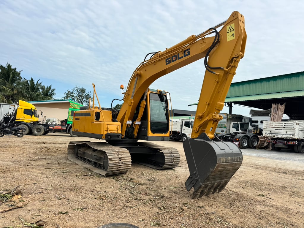 SDLG E6135F ขนาด 12.5 ตัน ชั่วโมงน้อย 1,712 pm. #แม็คโคร #Lek1062 SDLG E6135F ขนาด 12.5 ตัน ชั่วโมงน้อย 1,712 pm. #แม็คโคร #Lek1062