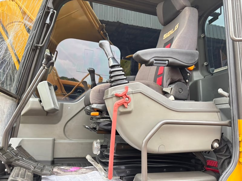 แม็คโคร SDLG e6205f ขนาด21ตัน  ไมล์ 1,992pm.ปี 68 #LEK1032