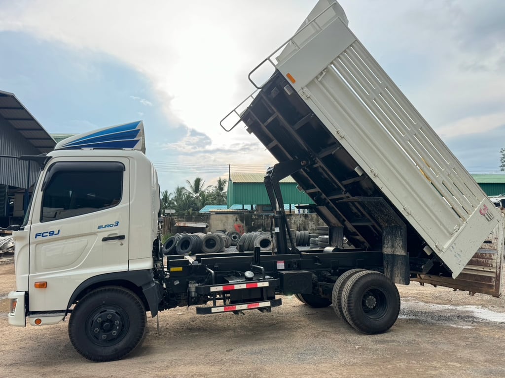 ็HINO FC9J 175HP ปี66 ไมล์33,300 km. #6ล้อ กระบะดั้ม สามมิตร SMM 4รั้ว #LEK923