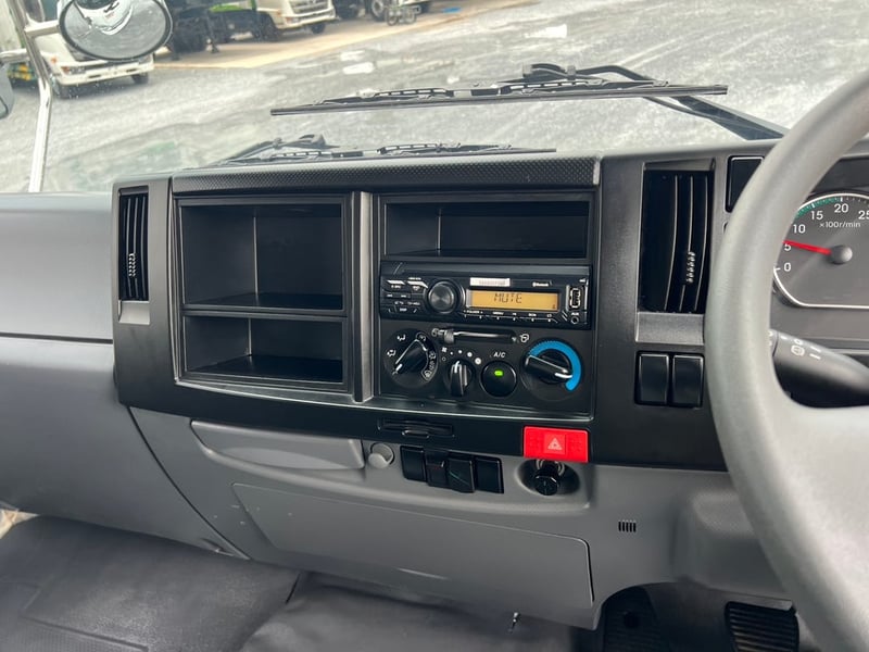  ISUZU FRR 210 HP ปี 2567 ไมล์ 15,570 กม. #6ล้อ ตู้10 บาน #LEK N43