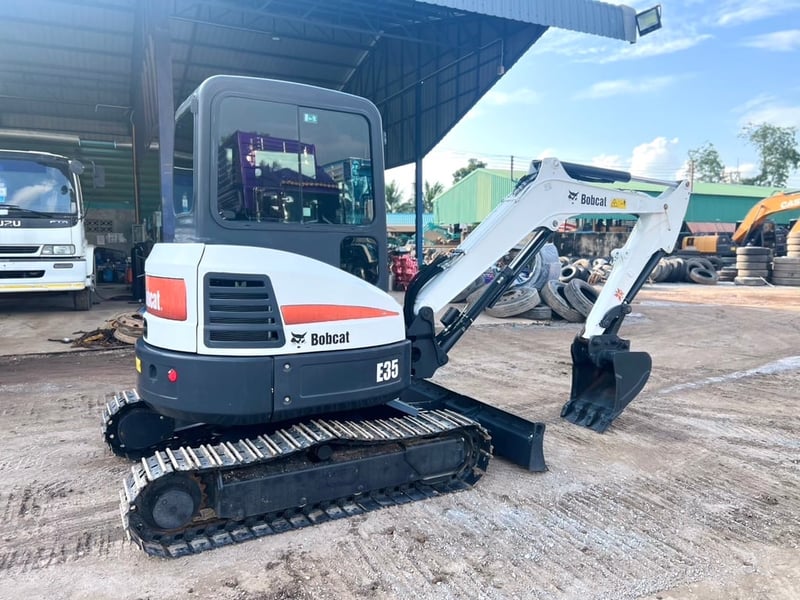 Bobcat E35 ชุดจดจำหน่าย ปี 2561 ทำงาน 681 ชม. #รถแมคโคร 3 ตัน #LEK1029 Bobcat E35 ชุดจดจำหน่าย ปี 2561 ทำงาน 681 ชม. #รถแมคโคร 3 ตัน #LEK1029