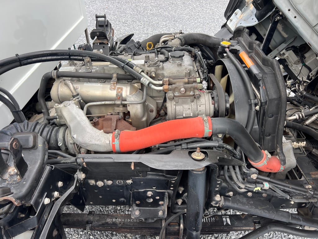 ISUZU NMR130 ปี62 ไมล์น้อย 144,000 #6ล้อห้องเย็น #LEK864 ISUZU NMR130 ปี62 ไมล์น้อย 144,000 #6ล้อห้องเย็น #LEK864