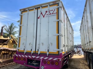 ตู้ 10 บาน ยกลงจาก HINO FC9J ความยาว 6.60 เมตร #LEK-L120
