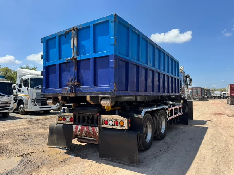  ISUZU FVZ 300HP ฮุคลิฟท์ 2 เพลา ปี 2565 ไมล์เพียง 104,000 กม. # LEK1276