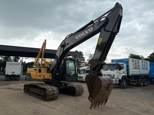 แม็คโคร Volvo 210D ปี16 P.M.11,596 ชม.