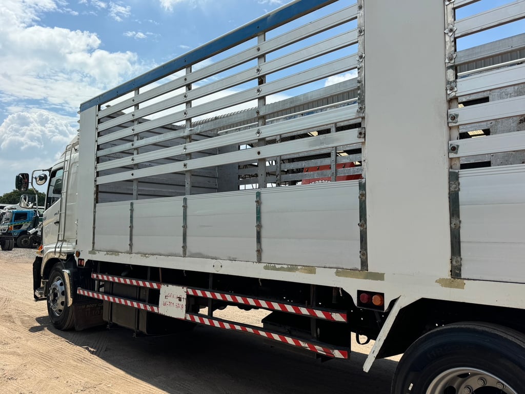 HINO FL8J 260 ปี 62 #กระบะอลูมิเนียมพลาเดียว HINO FL8J 260 ปี 62 #กระบะอลูมิเนียมพลาเดียว