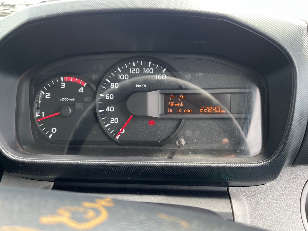 HINO XZU 150 HP ปี 65 ไมล์ 22,840 km.# 6 ล้อ กระบะเหล็กแผงเตี้ย ยาว 4.40 เมตร#LEK856