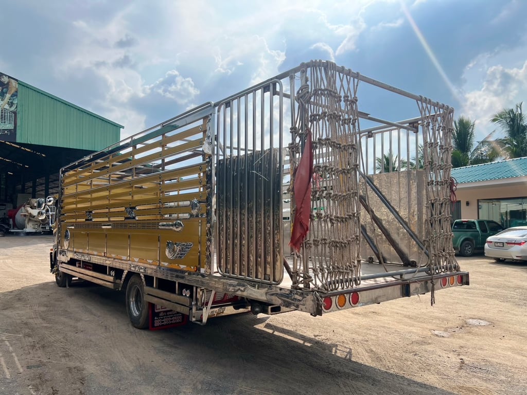 HINO FC9J 210 HP ไมล์ 290,000 KM. #รถวัวกระบะอลูมิเนียม #LEK1066 HINO FC9J 210 HP ไมล์ 290,000 KM. #รถวัวกระบะอลูมิเนียม #LEK1066