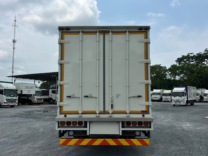  ISUZU FRR 210 HP ปี 2567 ไมล์ 15,570 กม. #6ล้อ ตู้10 บาน #LEK N43