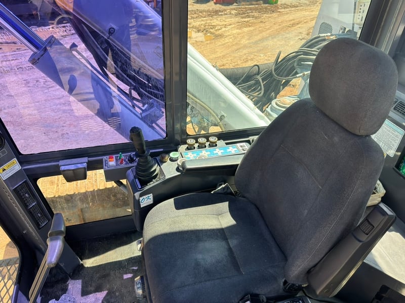 รถเจาะ furukawa 1200ed II เครื่อง cumminP.m. 2,009 ชม. รถเจาะ furukawa 1200ed II เครื่อง cumminP.m. 2,009 ชม.