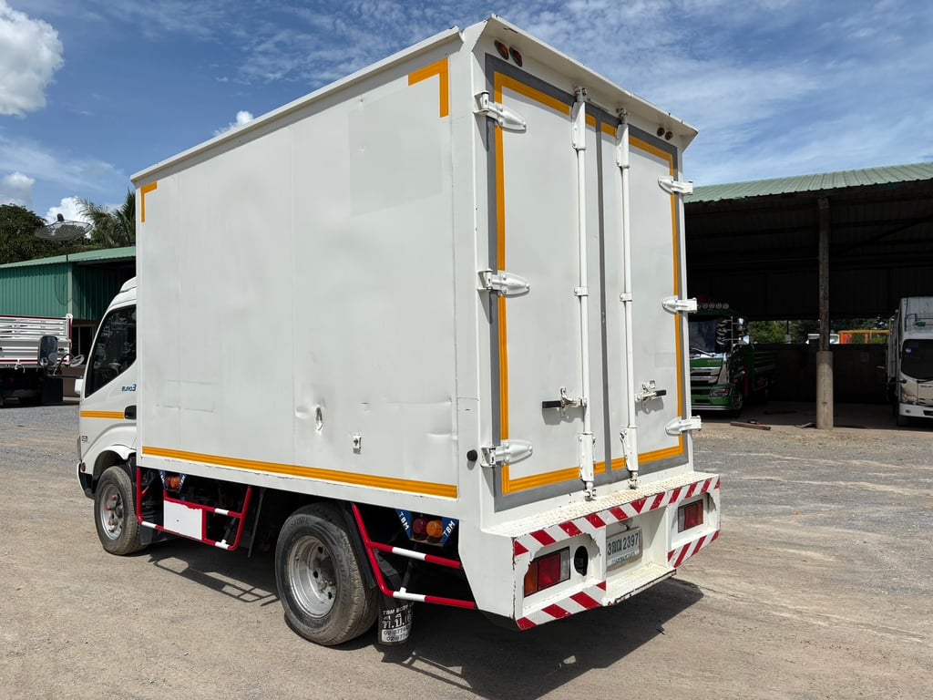 HINO XZU ตู้ทึบ ปี 64 ไมล์เพียง 120,000 กม. #4ล้อตู้ #LEK947 