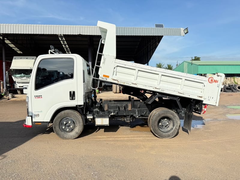 ISUZU NMR ดั้มพ์ไฟใหม่ (3 คิว) ปี 67 ไมล์แท้ 25,000 KM. #6ล้อดั้ม 3 คิว #LEK1049 ISUZU NMR ดั้มพ์ไฟใหม่ (3 คิว) ปี 67 ไมล์แท้ 25,000 KM. #6ล้อดั้ม 3 คิว #LEK1049