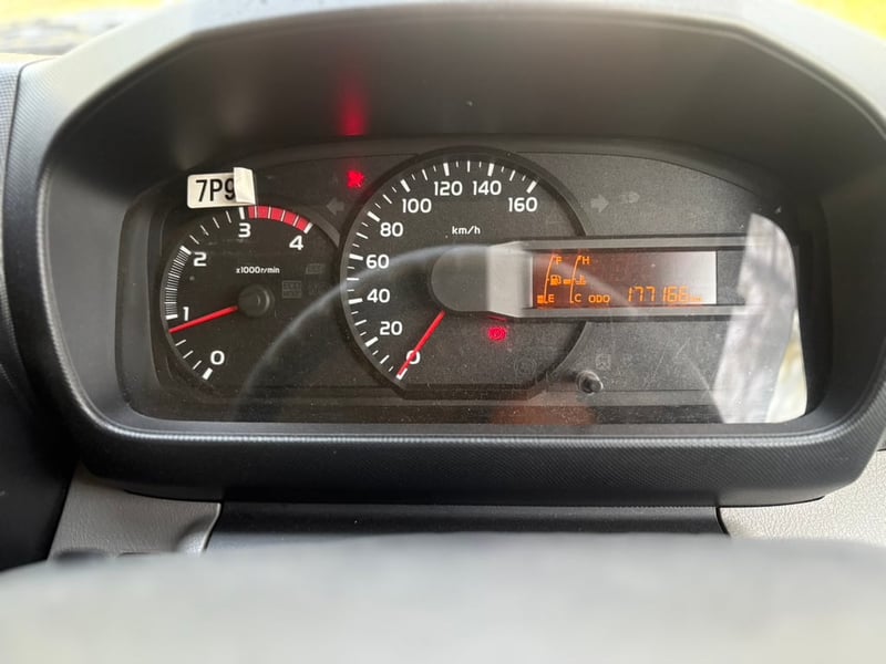 HINO XZU 150 HP ปี 67  ไมล์ 177,000km. # 6 ล้อเล็ก กระบะคอก ยาง 3.50 ม. #LEK 1164 