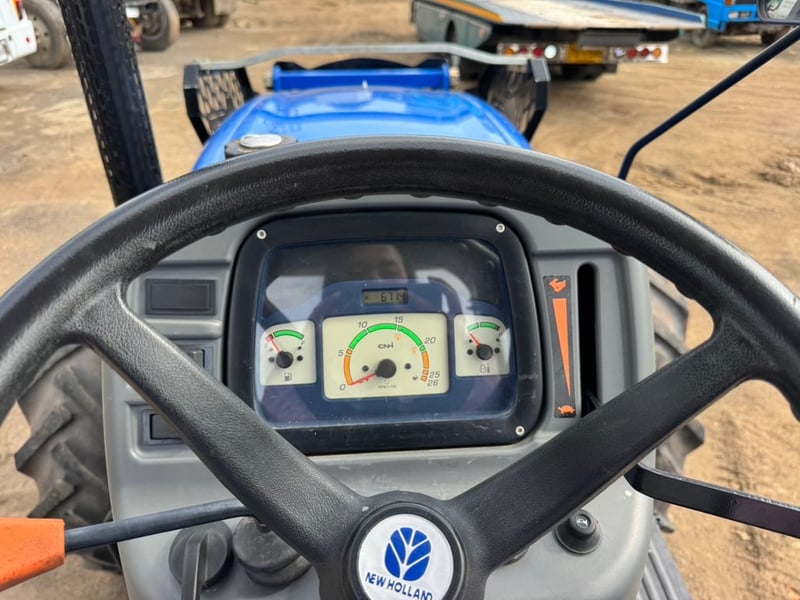 รถแทร็กเตอร์ NEWHOLLAND TT3.50 50แรงม้า ปี 67 ชั่วโมงการทำงานเพียง 671 P.M #LEK N54 รถแทร็กเตอร์ NEWHOLLAND TT3.50 50แรงม้า ปี 67 ชั่วโมงการทำงานเพียง 671 P.M #LEK N54