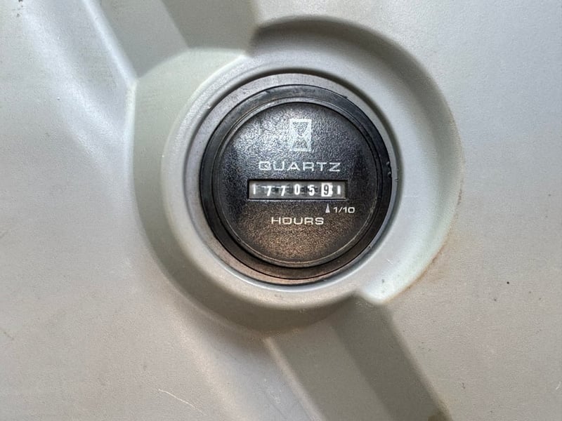 แม็คโคร kobelco sk200-8 super xm P.M. 17,700 ชม แม็คโคร kobelco sk200-8 super xm P.M. 17,700 ชม