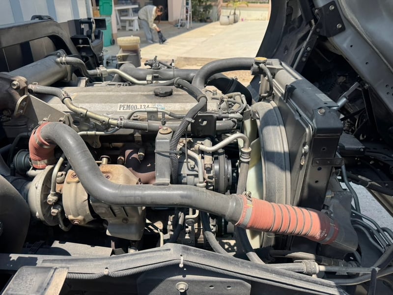  ISUZU FRR 210 HP ปี 2567 ไมล์ 15,570 กม. #6ล้อ ตู้10 บาน #LEK N43