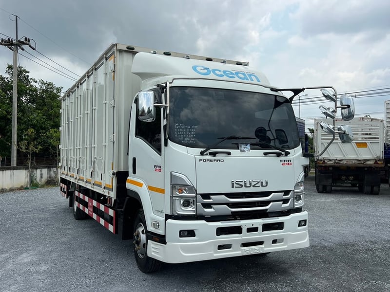  ISUZU FRR 210 HP ปี 2567 ไมล์ 15,570 กม. #6ล้อ ตู้10 บาน #LEK N43